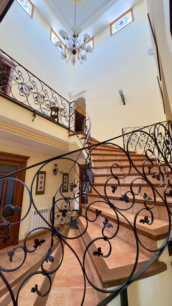 Casa de 5 habitaciones en La Calahorra en venta con garaje - 300.000 € (Ref: 10060347)