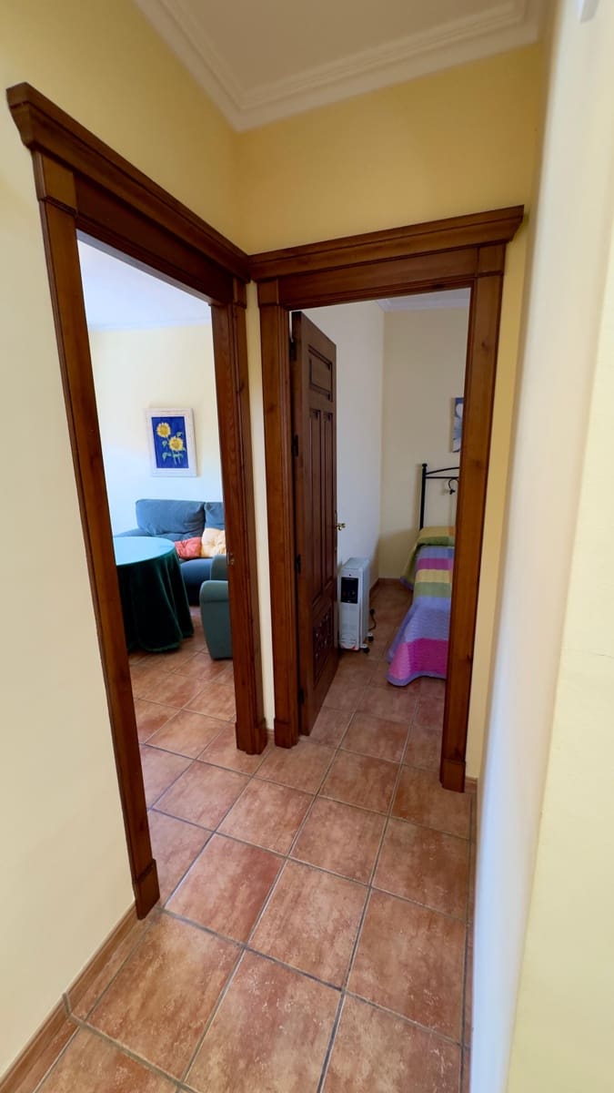Casa de 5 habitaciones en La Calahorra en venta con garaje - 300.000 € (Ref: 10060347)