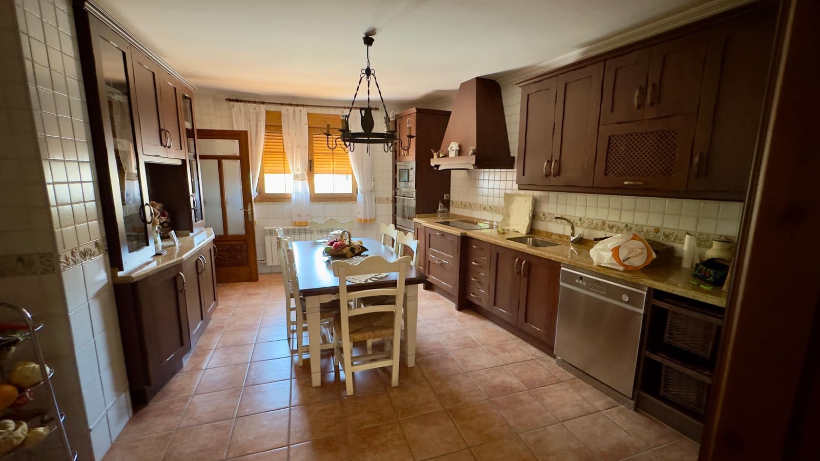 Casa de 5 habitaciones en La Calahorra en venta con garaje - 300.000 € (Ref: 10060347)