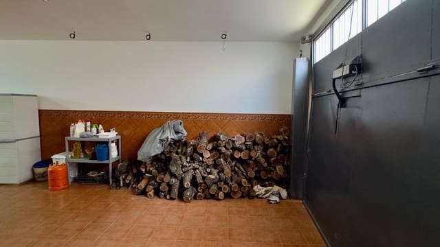 Casa de 5 habitaciones en La Calahorra en venta con garaje - 300.000 € (Ref: 10060347)