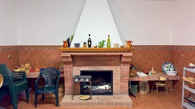 Casa de 5 habitaciones en La Calahorra en venta con garaje - 300.000 € (Ref: 10060347)