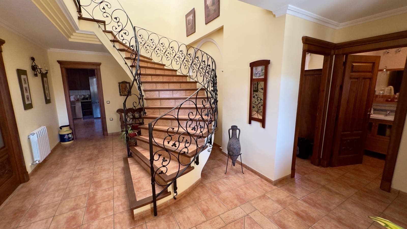 Casa de 5 habitaciones en La Calahorra en venta con garaje - 300.000 € (Ref: 10060347)