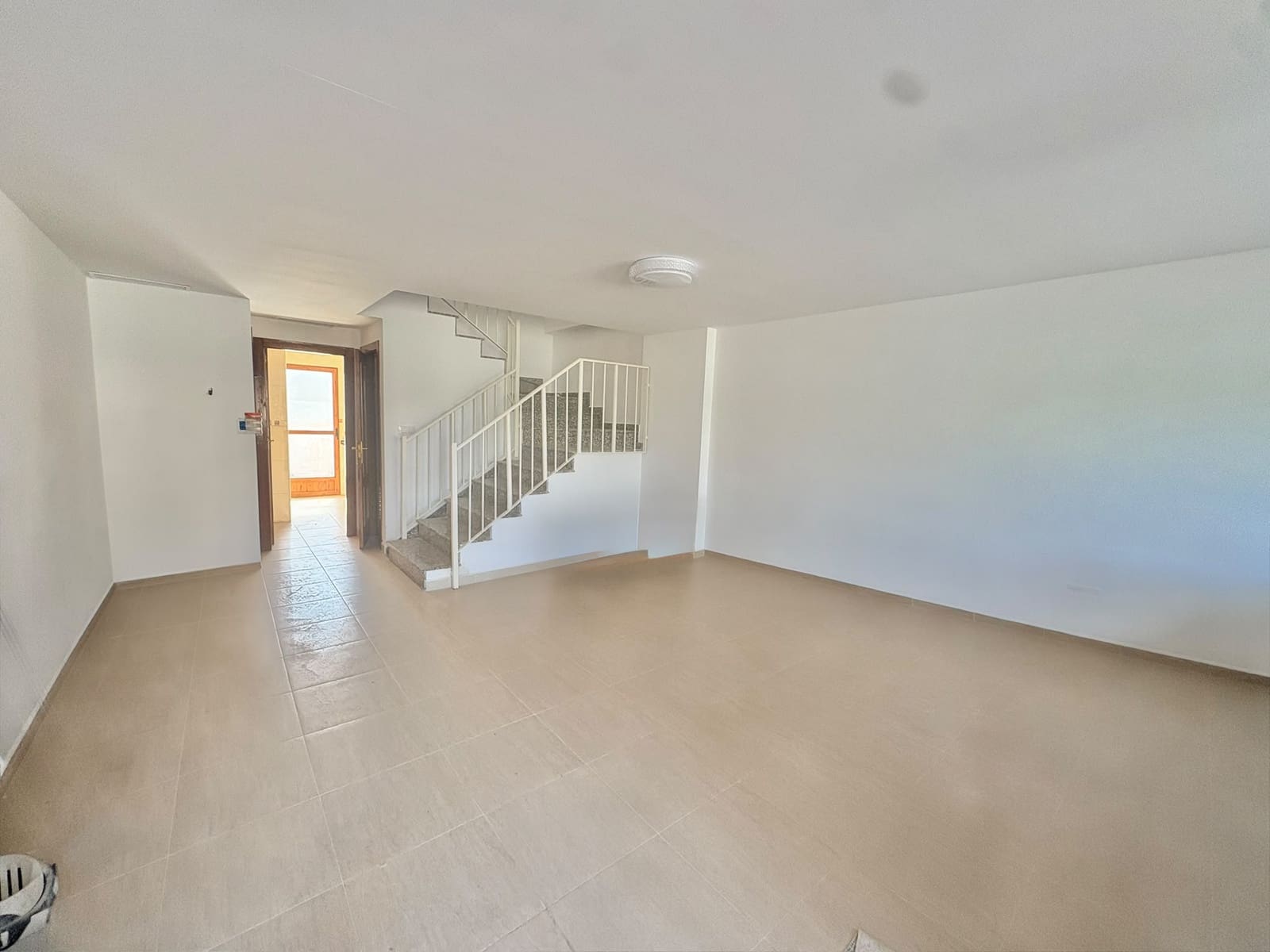 3 bedroom Townhouse for rent in Almanzora - € 850 (Ref: 10147427)