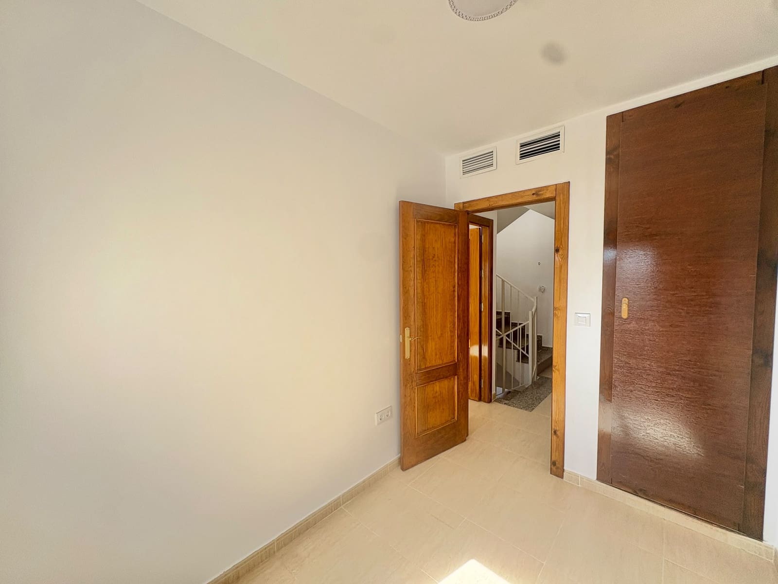 3 bedroom Townhouse for rent in Almanzora - € 850 (Ref: 10147427)