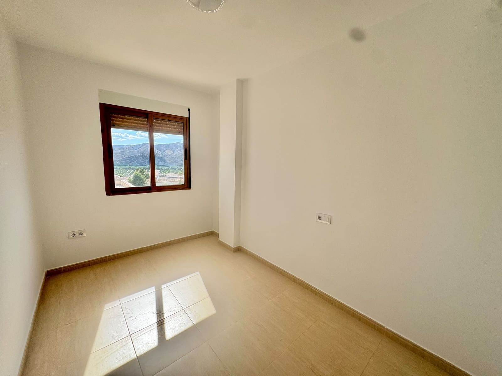 3 bedroom Townhouse for rent in Almanzora - € 850 (Ref: 10147427)