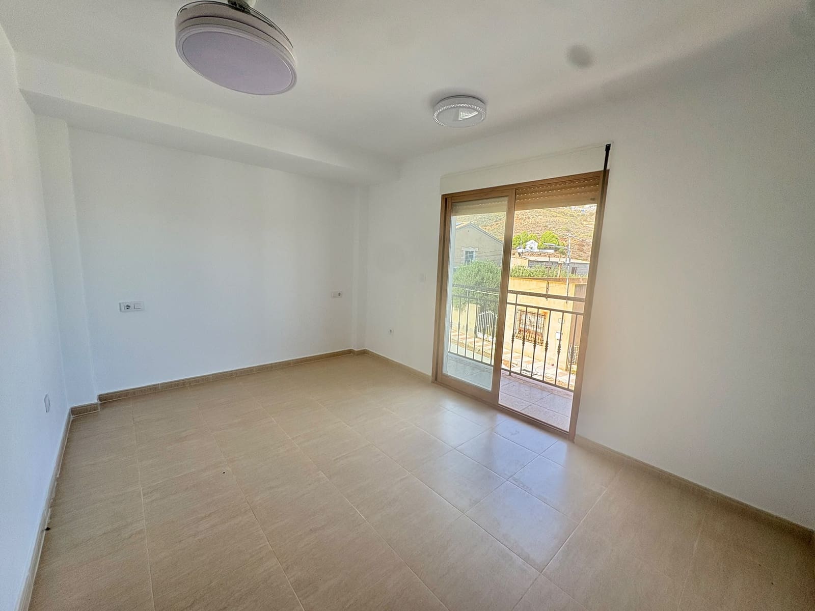 3 bedroom Townhouse for rent in Almanzora - € 850 (Ref: 10147427)