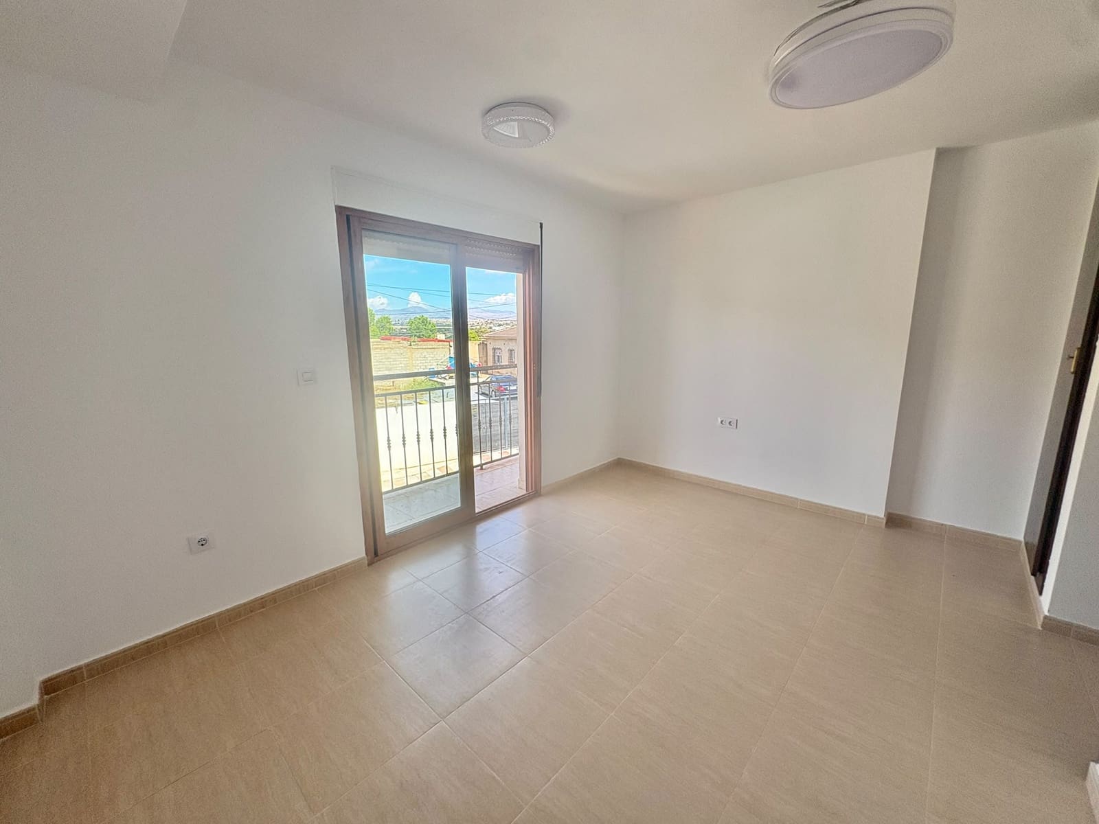 3 bedroom Townhouse for rent in Almanzora - € 850 (Ref: 10147427)
