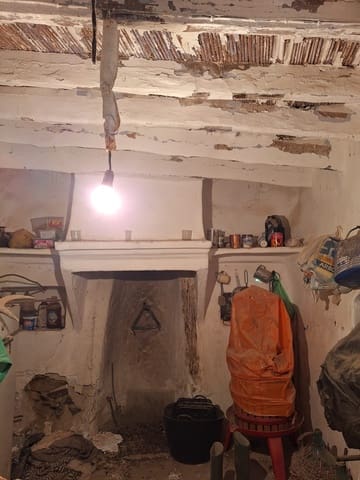Hus till salu i Benizalón - 27 000 € (Ref: 10160033)