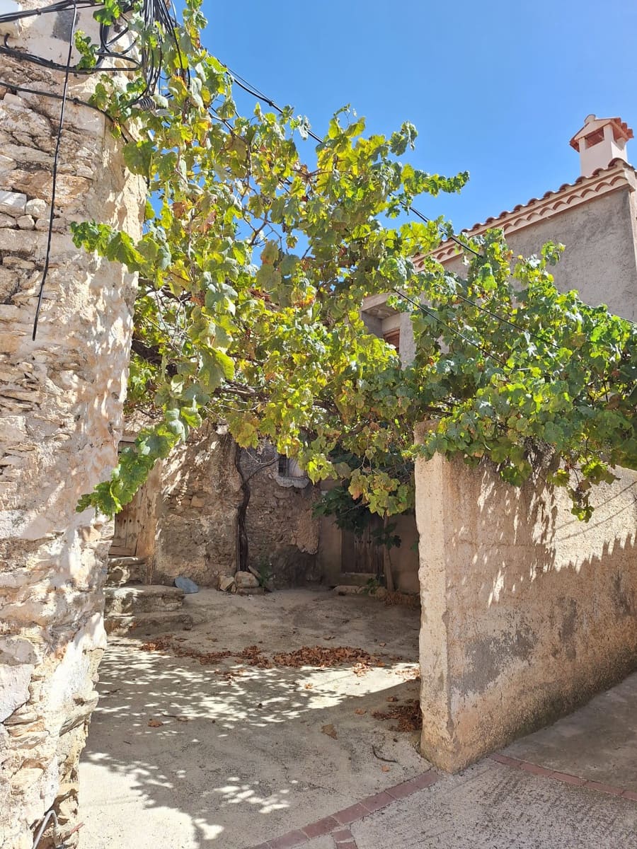 Hus till salu i Benizalon - 27 000 € (Ref: 10160033)