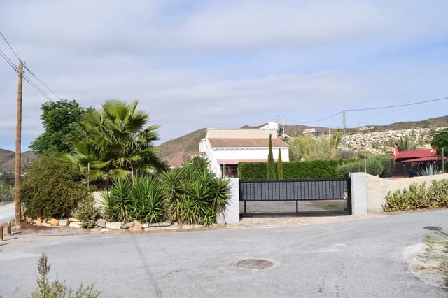 3 bedroom Villa for rent in Almería city with pool garage - € 1,400 (Ref: 3804237)