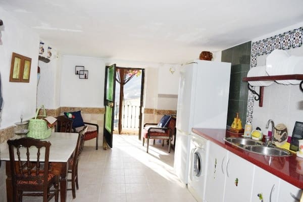 2 soverom Hus til leie i Lijar - € 400 (Ref: 6528107)