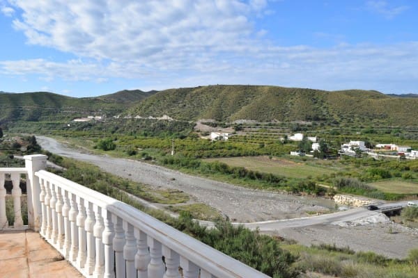 4 makuuhuone Huvila vuokrattavana paikassa Almeria kaupunki mukana 
autotalli - 1 050 € (Ref: 6807409)