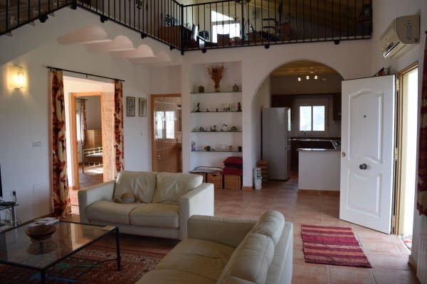 4 makuuhuone Huvila vuokrattavana paikassa Almeria kaupunki mukana 
autotalli - 1 050 € (Ref: 6807409)