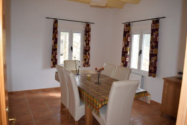 4 makuuhuone Huvila vuokrattavana paikassa Almeria kaupunki mukana 
autotalli - 1 050 € (Ref: 6807409)