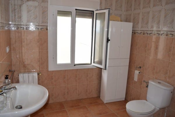 4 makuuhuone Huvila vuokrattavana paikassa Almeria kaupunki mukana 
autotalli - 1 050 € (Ref: 6807409)