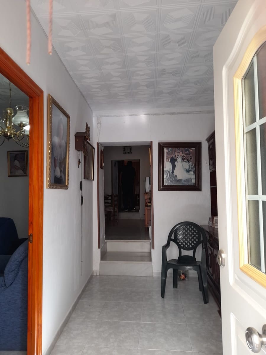 5 sypialnia Dom do wynajęcia w Miasto Almeria - 500 € (Ref: 7124046)