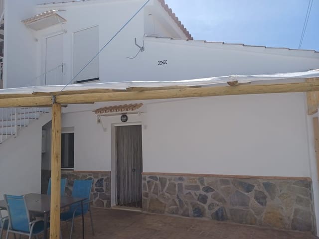4 bedroom Townhouse for sale in Almanzora, Cantoria - € 192,000 (Ref: 7531479)