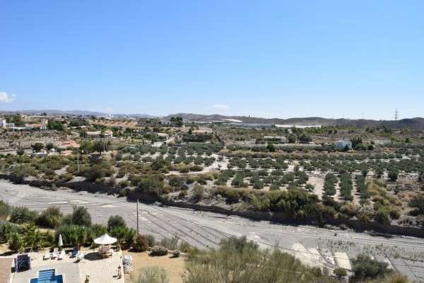 3 quarto Moradia para arrendar em Cantoria com garagem - 950 € (Ref: 7760396)