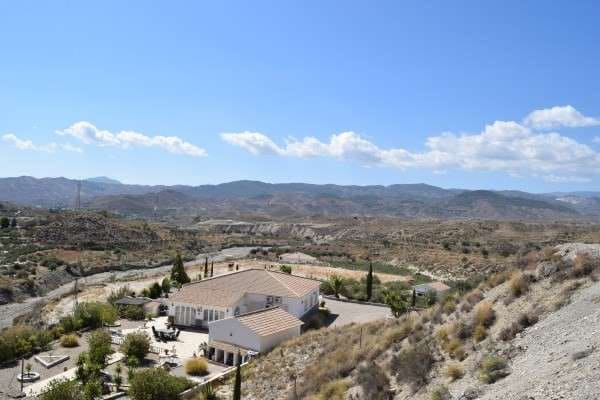 3 quarto Moradia para arrendar em Cantoria com garagem - 950 € (Ref: 7760396)
