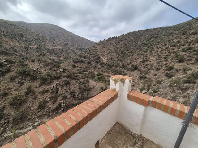 Finca/Casa Rural de 4 habitaciones en Almería ciudad en venta - 34.000 € (Ref: 7785803)
