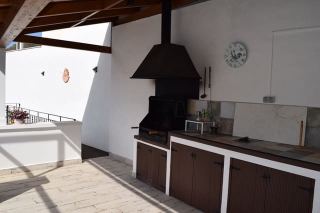 3 makuuhuone Paritalo myytävänä paikassa Líjar mukana uima-altaan 
autotalli - 198 000 € (Ref: 7809910)