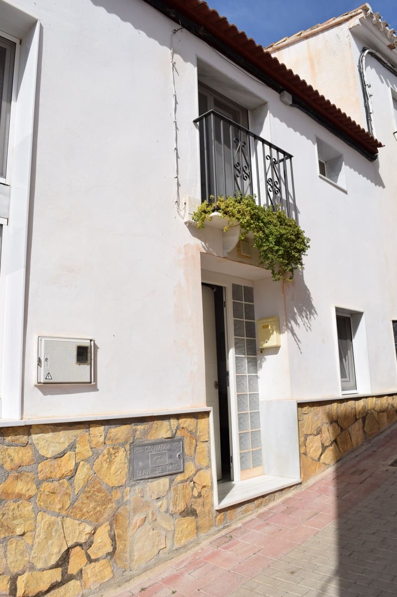 3 makuuhuone Paritalo myytävänä paikassa Lijar mukana uima-altaan 
autotalli - 198 000 € (Ref: 7809910)