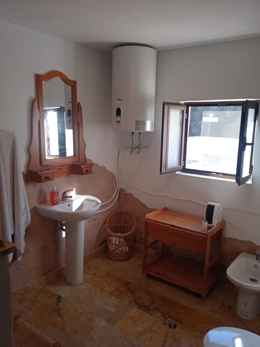 3 bedroom Finca/Country House for rent in Macael with pool - € 900 (Ref: 8099590)