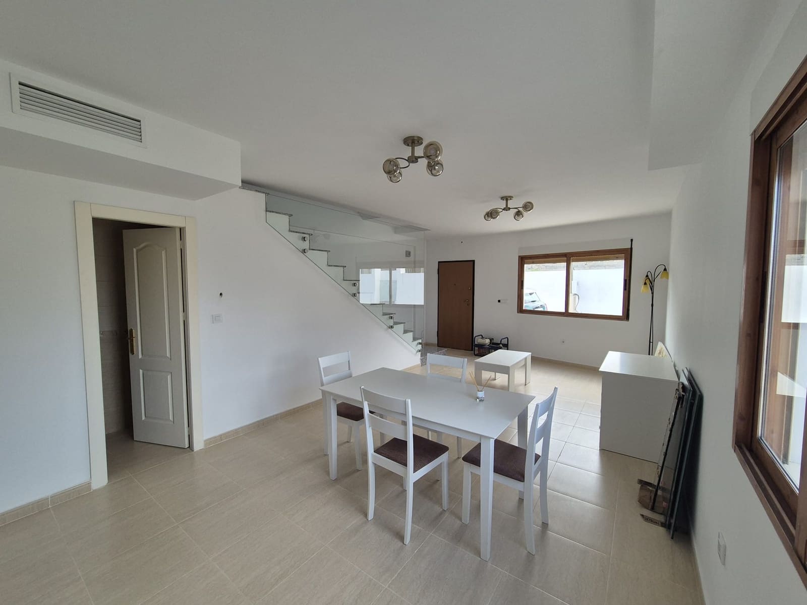 3 soveværelse Semi-Rækkehus til leje i Almanzora - € 750 (Ref: 8132515)