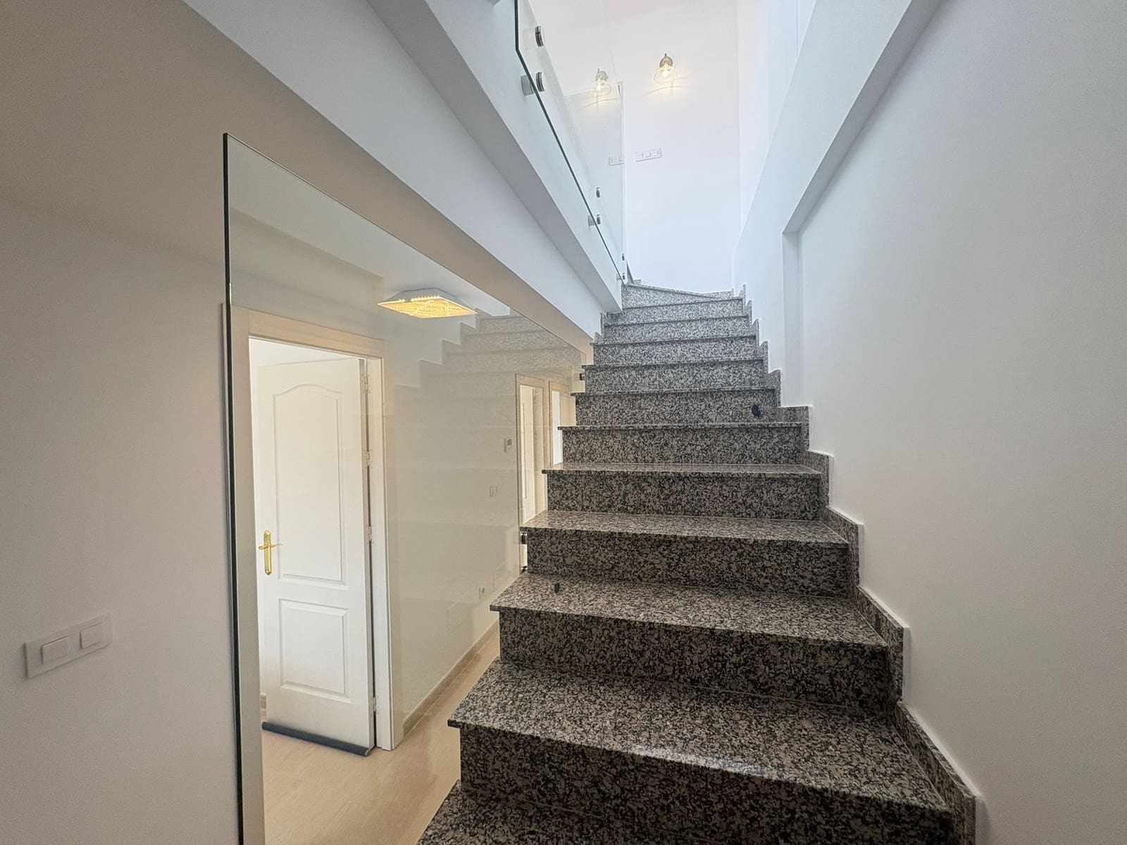 3 soveværelse Semi-Rækkehus til leje i Almanzora - € 750 (Ref: 8132515)