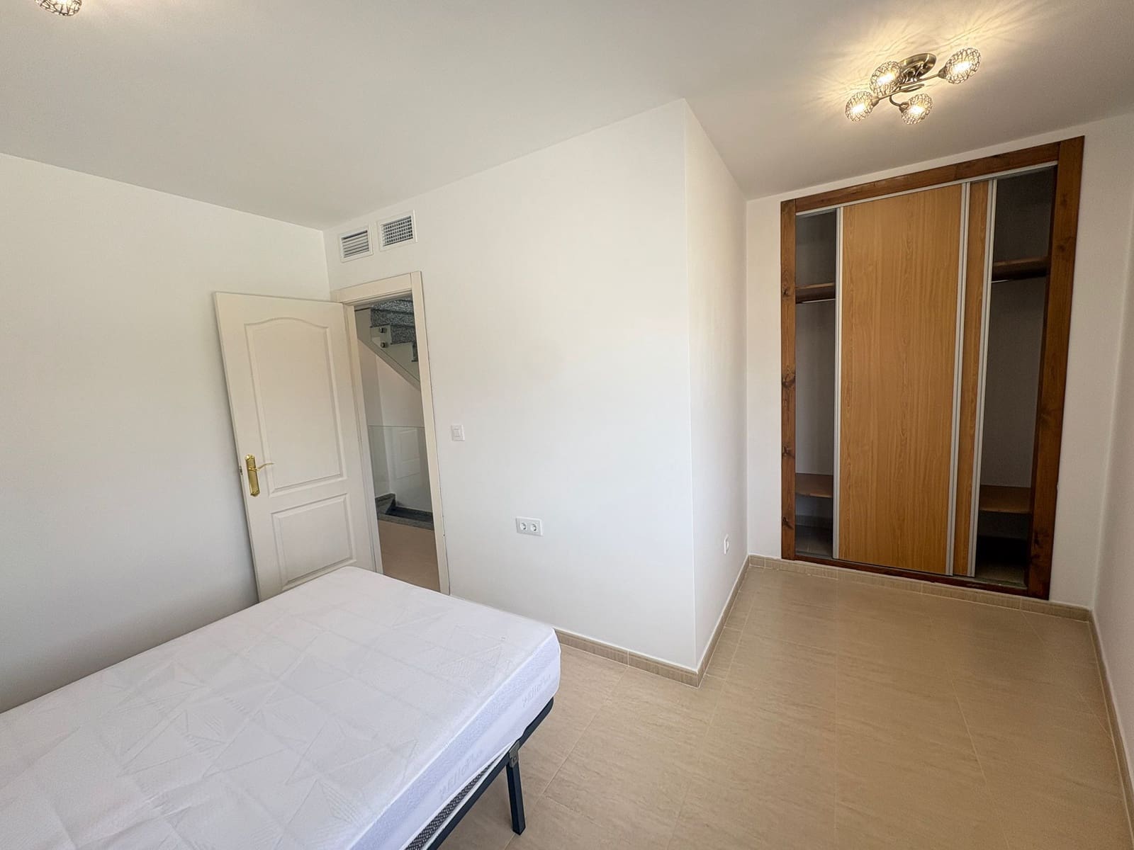 3 soveværelse Semi-Rækkehus til leje i Almanzora - € 750 (Ref: 8132515)