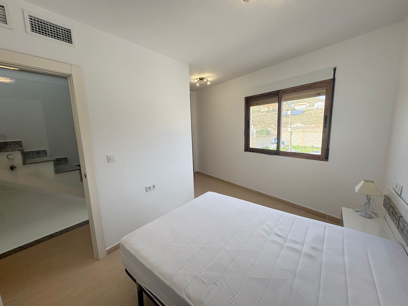 3 soveværelse Semi-Rækkehus til leje i Almanzora - € 750 (Ref: 8132515)