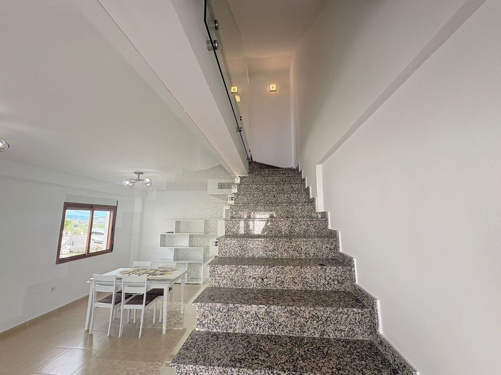 3 soveværelse Semi-Rækkehus til leje i Almanzora - € 750 (Ref: 8132515)