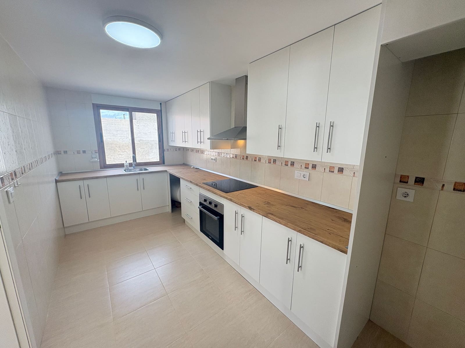 3 soveværelse Semi-Rækkehus til leje i Almanzora - € 750 (Ref: 8132515)