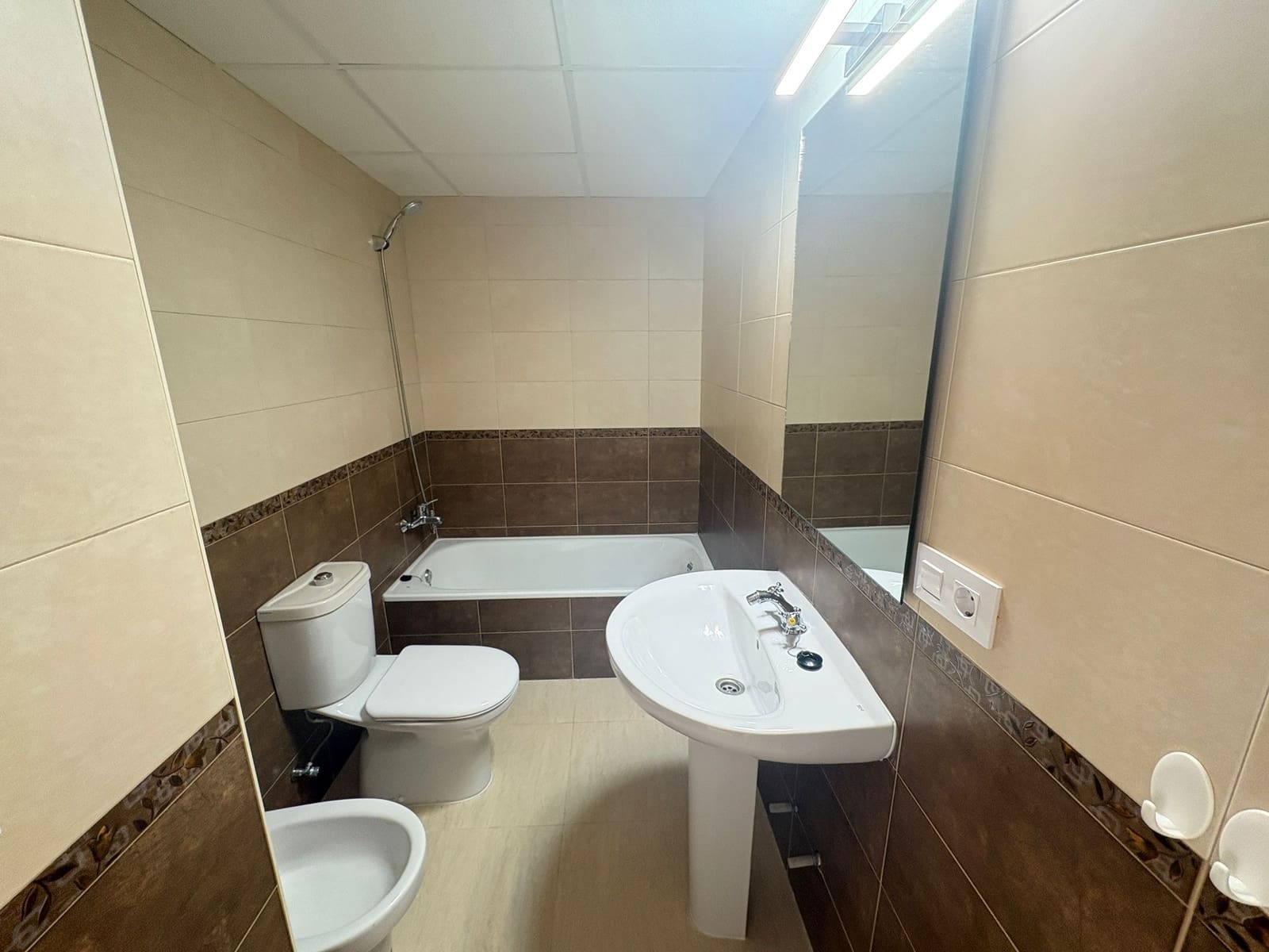 3 soveværelse Semi-Rækkehus til leje i Almanzora - € 750 (Ref: 8132515)