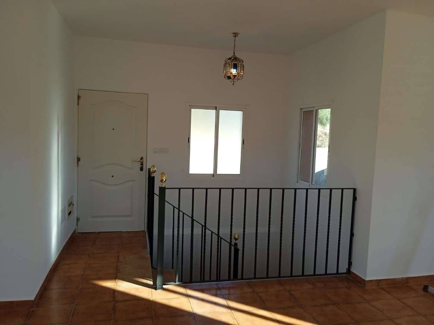 3 sovrum Finca/Hus på landet att hyra i Almeria stad med garage - 850 € (Ref: 8245989)