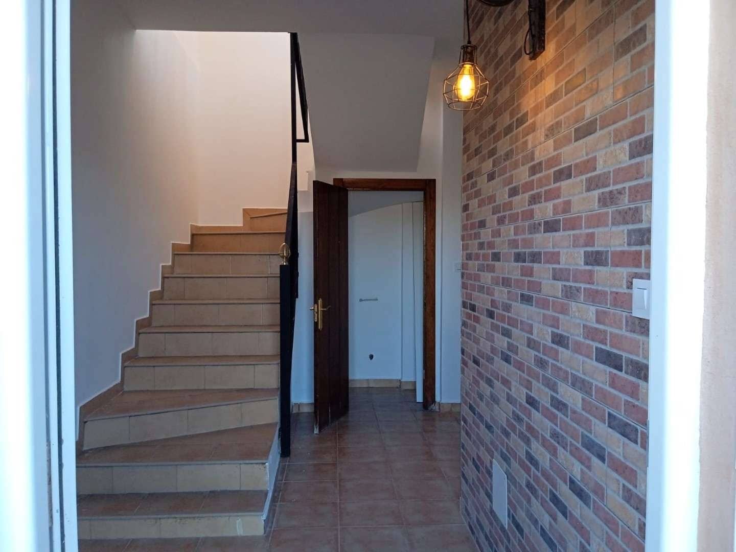 3 sovrum Finca/Hus på landet att hyra i Almeria stad med garage - 850 € (Ref: 8245989)