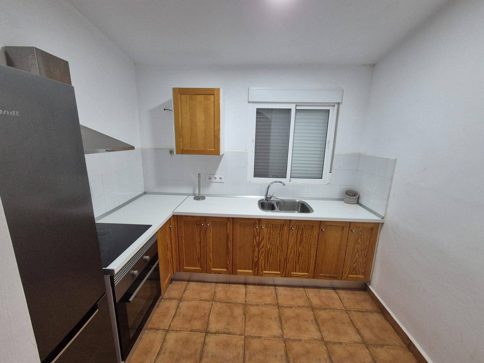 3 sovrum Finca/Hus på landet att hyra i Almeria stad med garage - 850 € (Ref: 8245989)