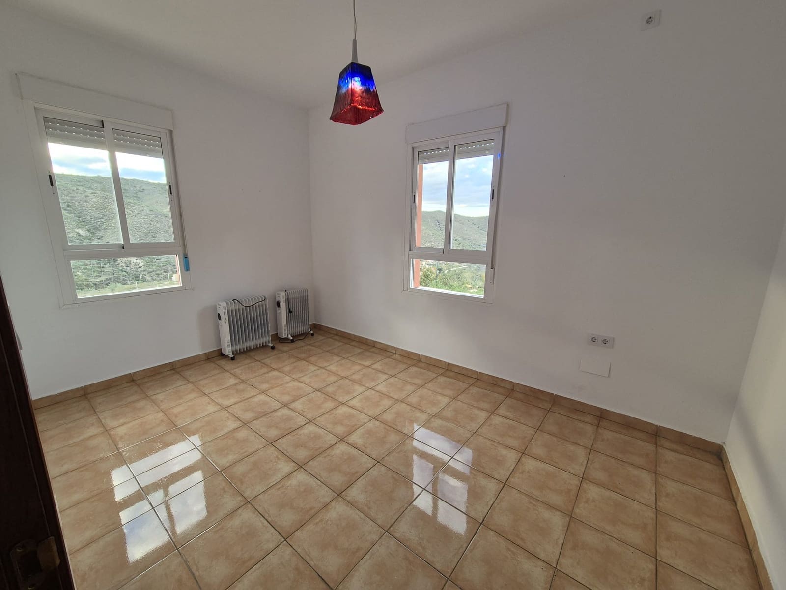 3 sovrum Finca/Hus på landet att hyra i Almeria stad med garage - 850 € (Ref: 8245989)