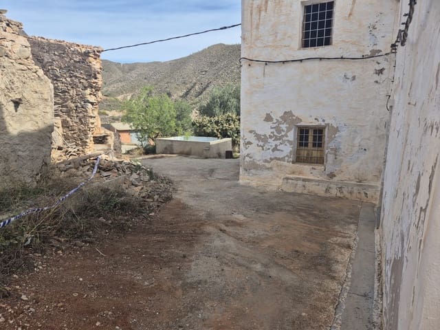 3 slaapkamer Finca/Landhuis te koop in Cantoria - € 69.000 (Ref: 8293067)