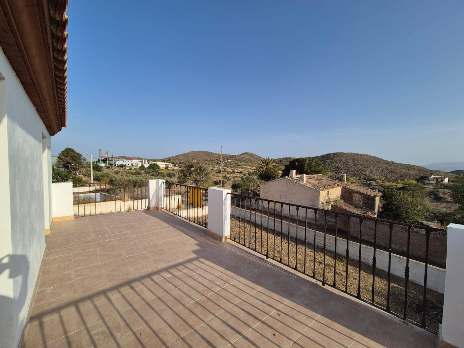 3 bedroom Villa for rent in Almeria city - € 950 (Ref: 8323363)