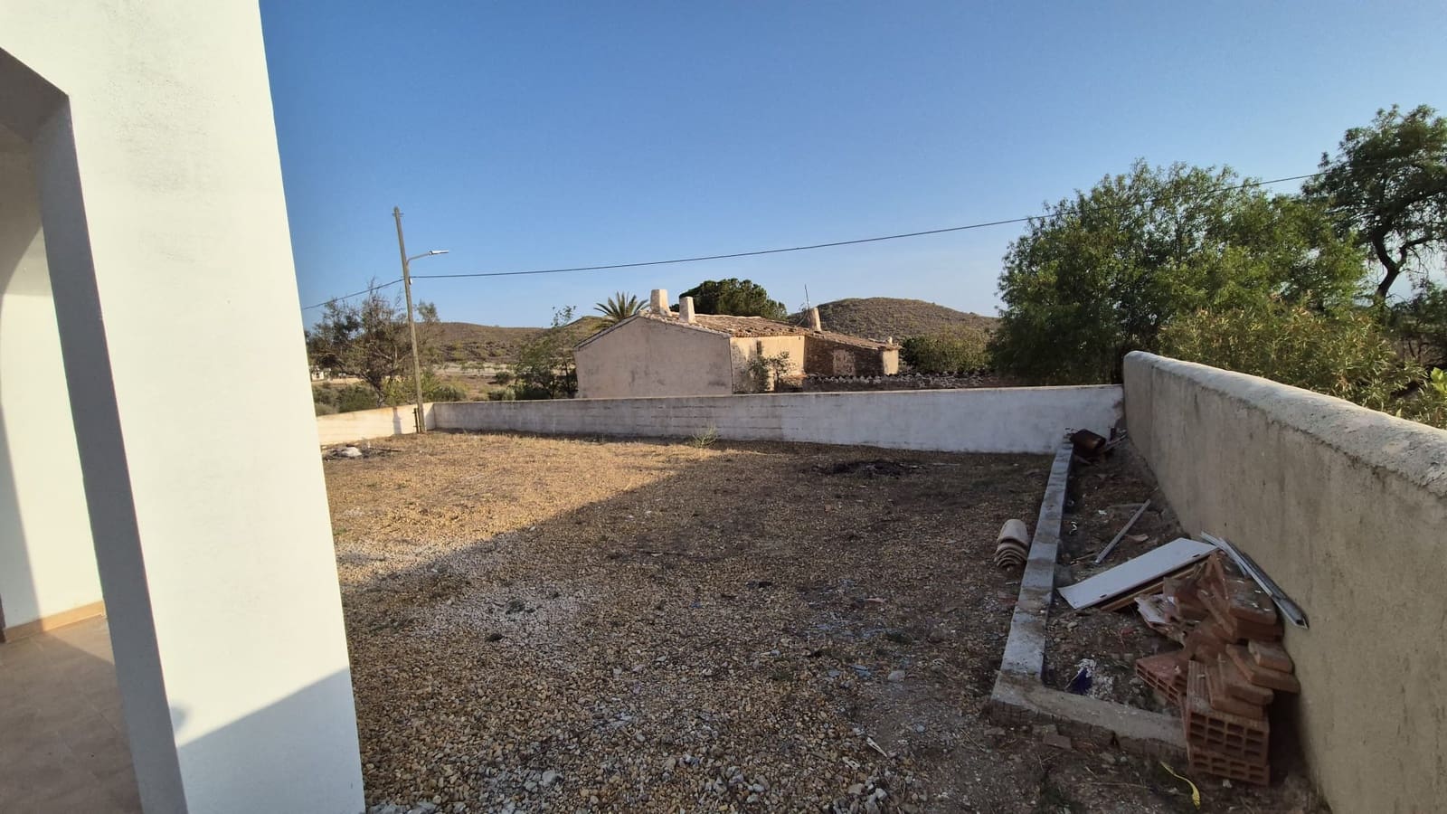 3 bedroom Villa for rent in Almeria city - € 950 (Ref: 8323363)