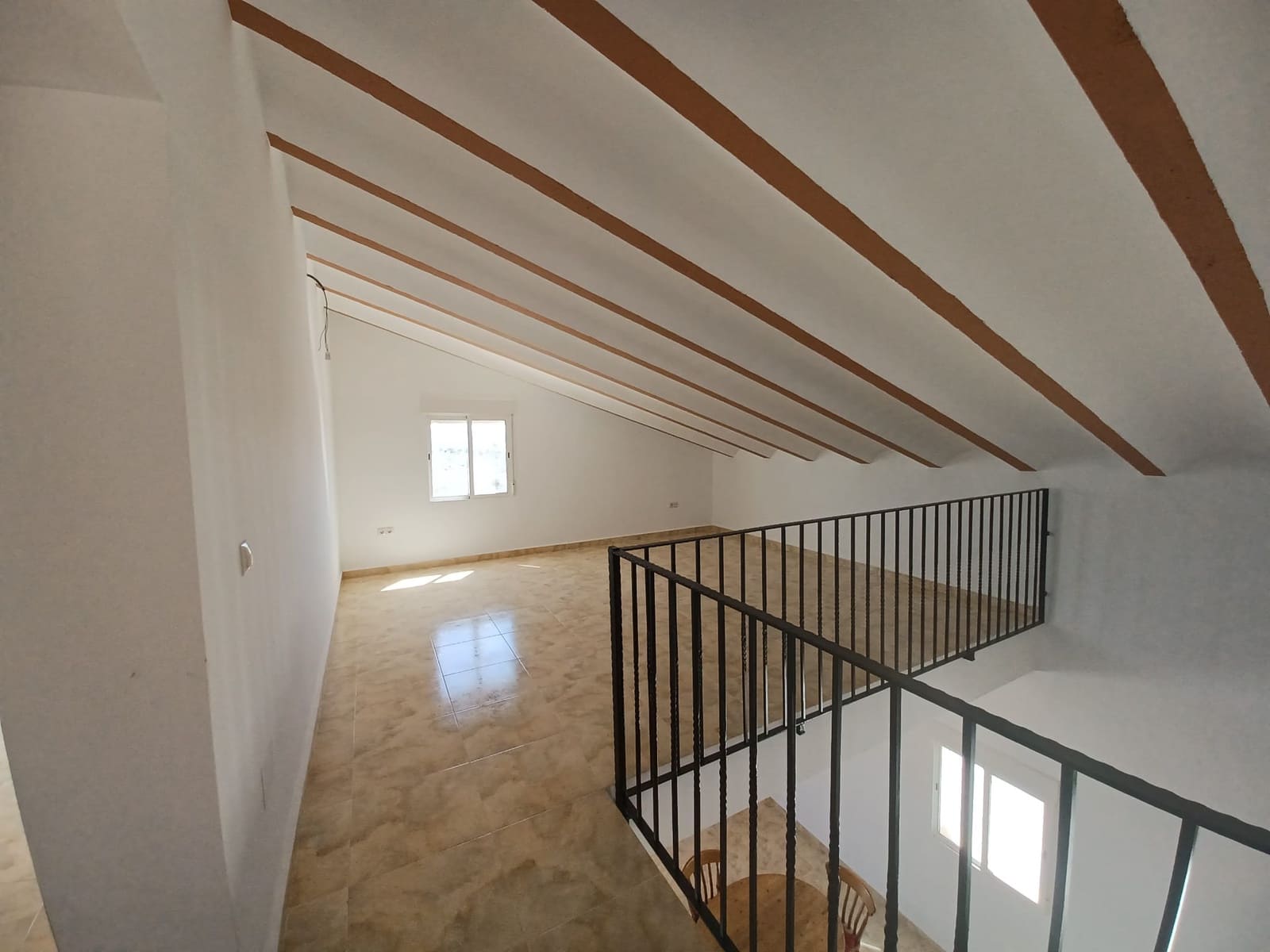 Chalet de 3 habitaciones en Almanzora en alquiler con garaje - 950 € (Ref: 8397171)