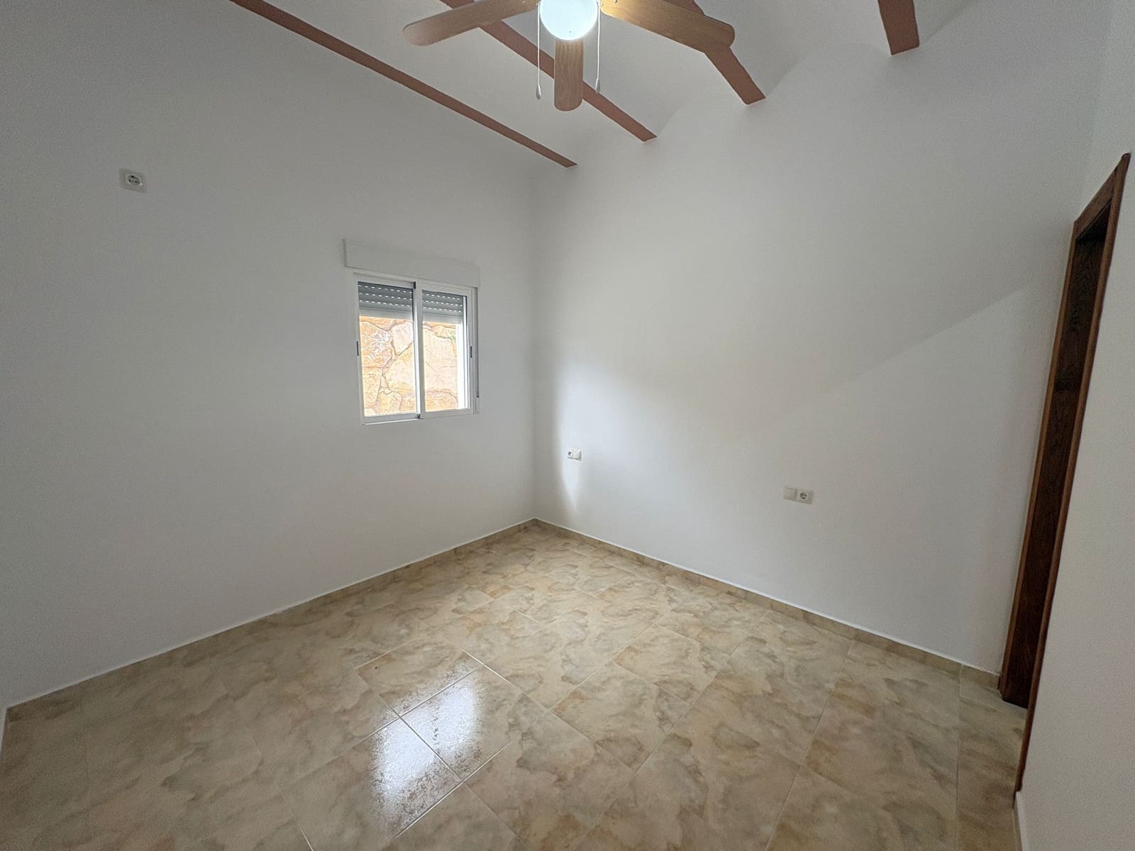 Chalet de 3 habitaciones en Almanzora en alquiler con garaje - 950 € (Ref: 8397171)