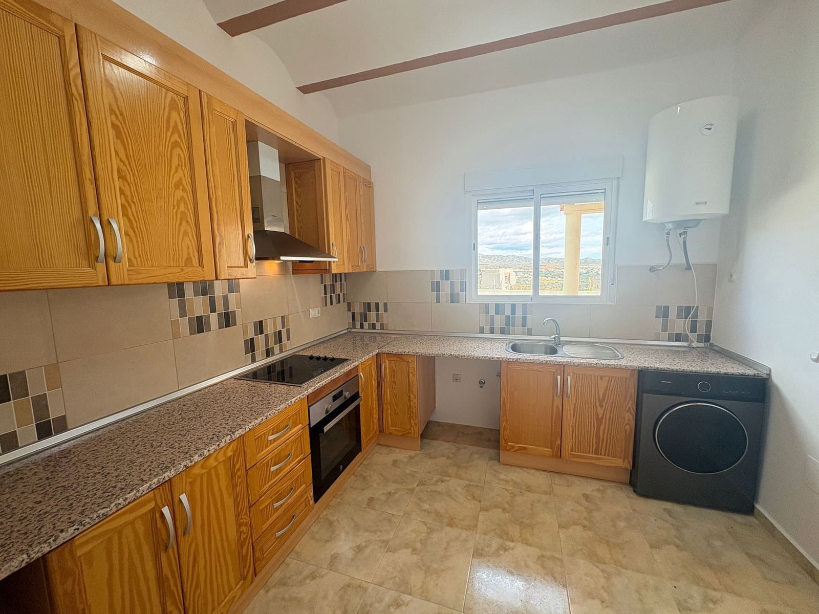 Chalet de 3 habitaciones en Almanzora en alquiler con garaje - 950 € (Ref: 8397171)