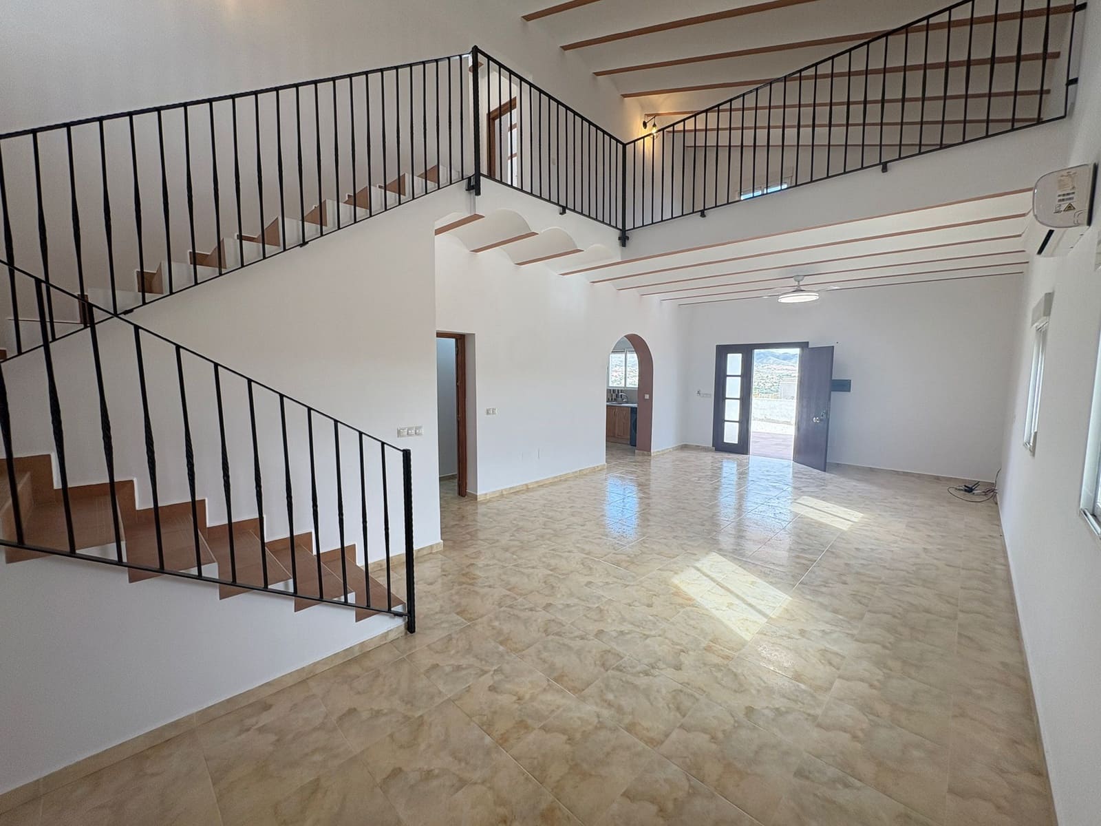 Chalet de 3 habitaciones en Almanzora en alquiler con garaje - 950 € (Ref: 8397171)