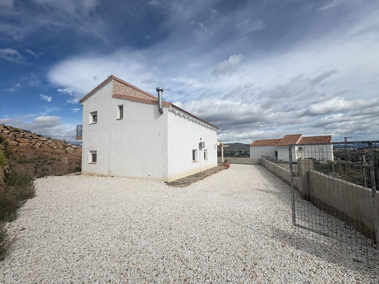 Chalet de 3 habitaciones en Almanzora en alquiler con garaje - 950 € (Ref: 8397171)