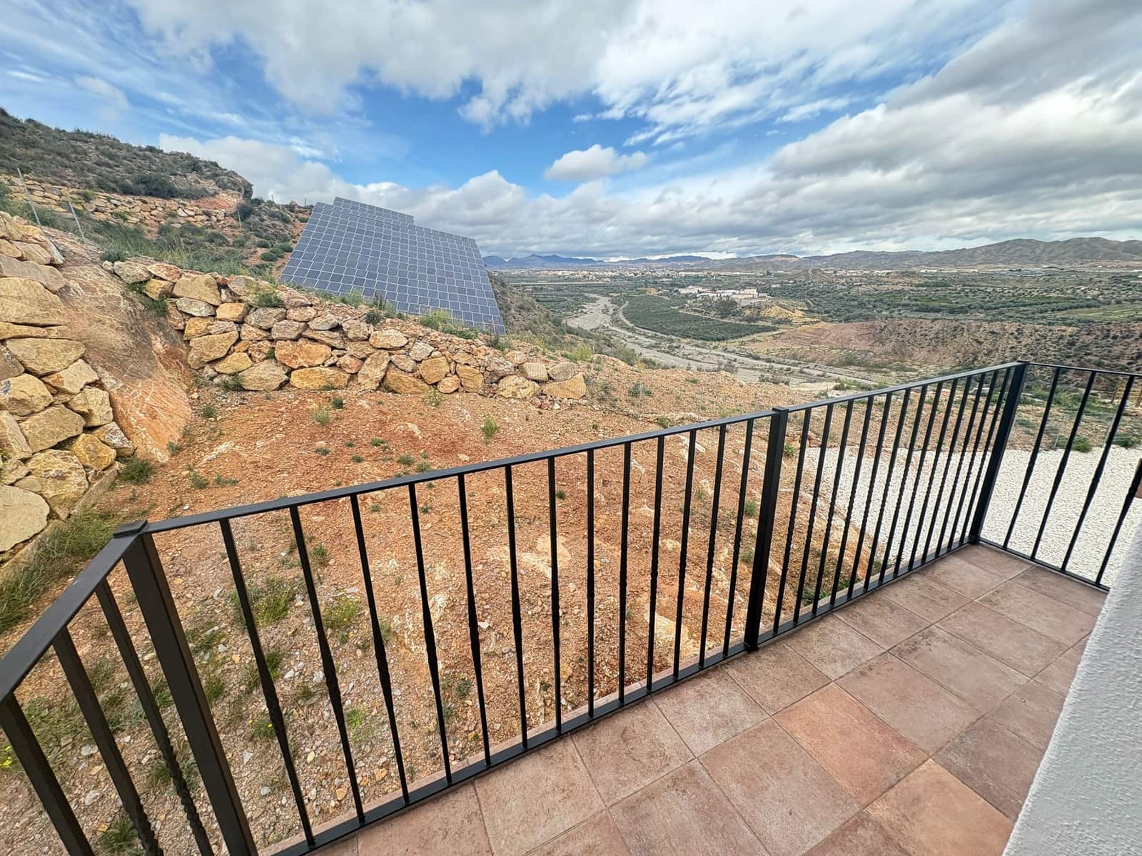 Chalet de 3 habitaciones en Almanzora en alquiler con garaje - 950 € (Ref: 8397171)