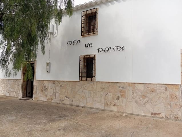 3 bedroom Finca/Country House for rent in Vélez-Rubio with garage - € 800 (Ref: 8634992)