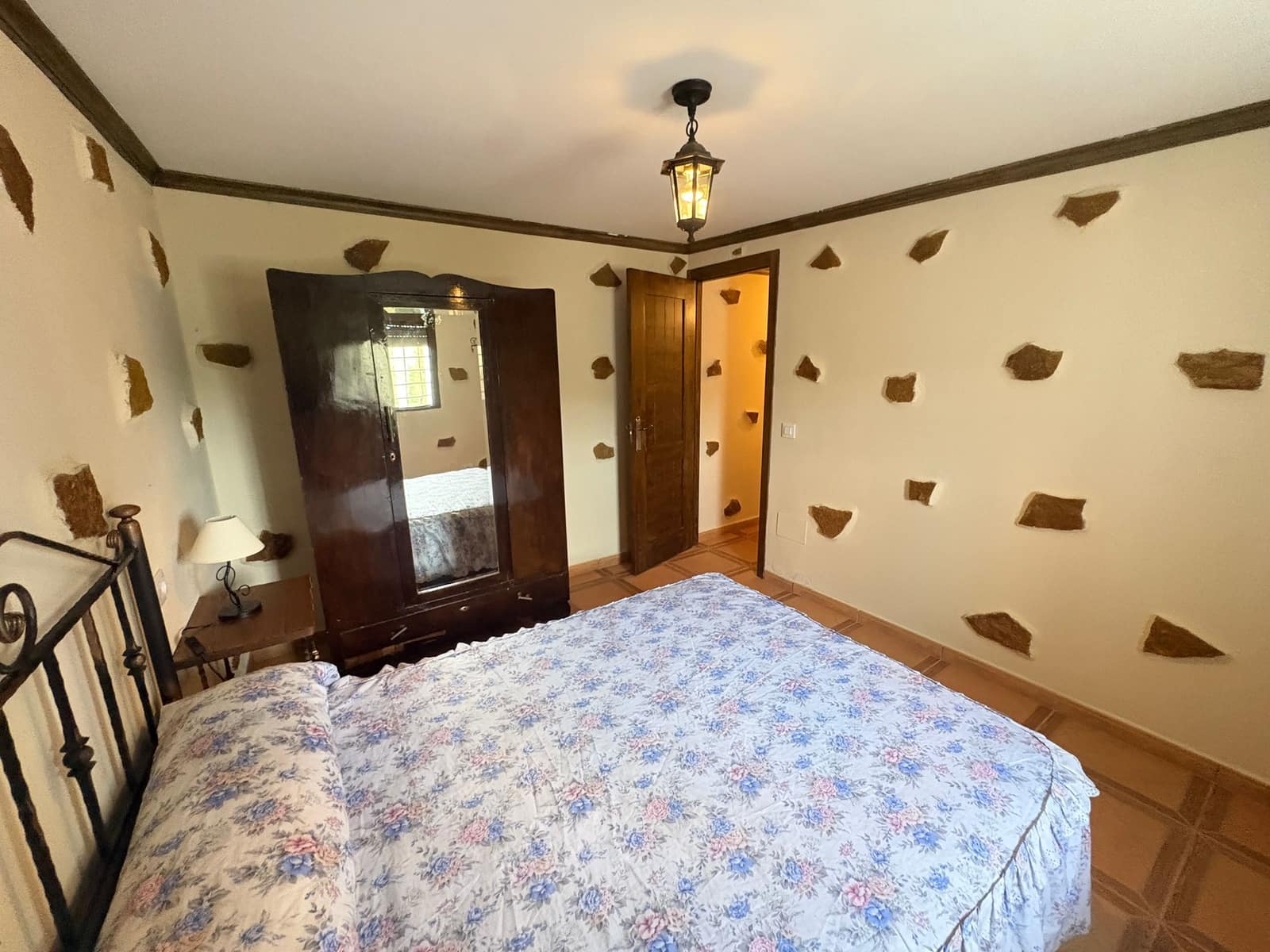 3 makuuhuone Maalaistalo vuokrattavana paikassa Velez-Rubio mukana 
autotalli - 800 € (Ref: 8634992)