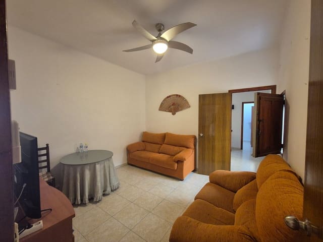 Casa de 5 habitaciones en Fines en venta - 109.000 € (Ref: 8648429)